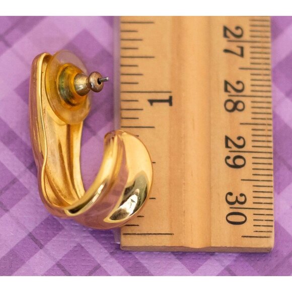 Vintage Gold Tone Hook Style Elegant Stud Earrings - V6 - Picture 3 of 3